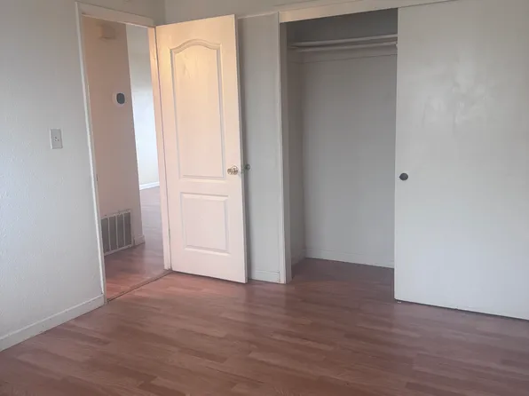 347 S 3rd Ave #202, Oakdale, CA 95361