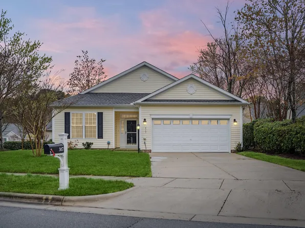 317 Indian Elm Ln, Cary, NC 27519