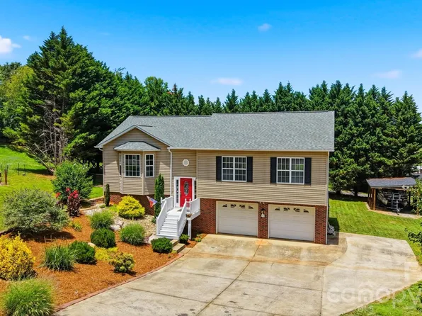 1258 Birch Dr, Morganton, NC 28655