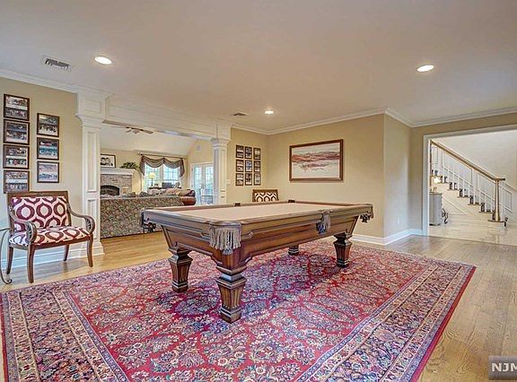 4th image of 557 Faletti Way