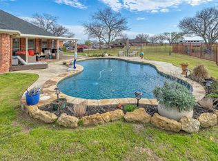 308 Southview Ct, Krum, TX 76249