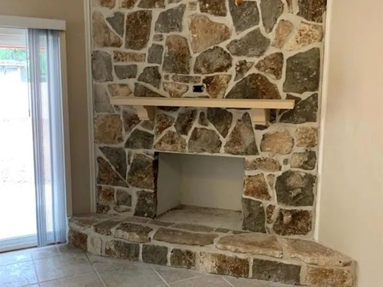 3404 Sierra Dr — Photo 2