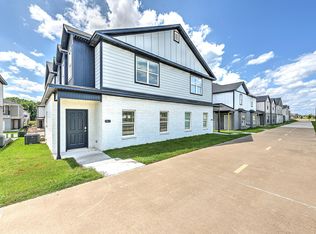 895 S Rupple Rd, Fayetteville, AR 72704