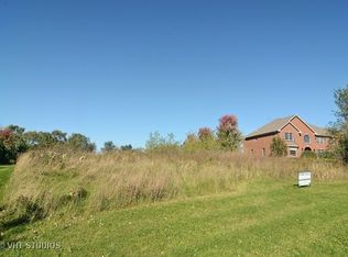 4 Rose Ln, Hawthorn Woods, IL 60047