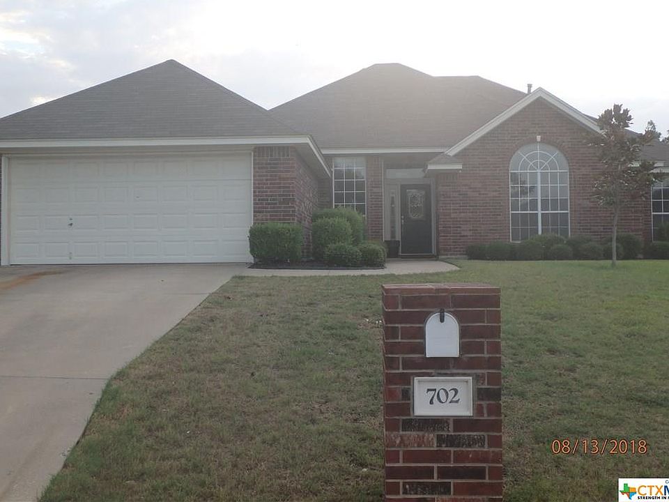 1st image of 702 Paintbrush Dr