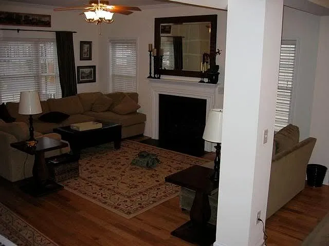 919 Raymond Rd — Photo 2