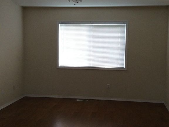 3rd image of 7219 192nd Ave E