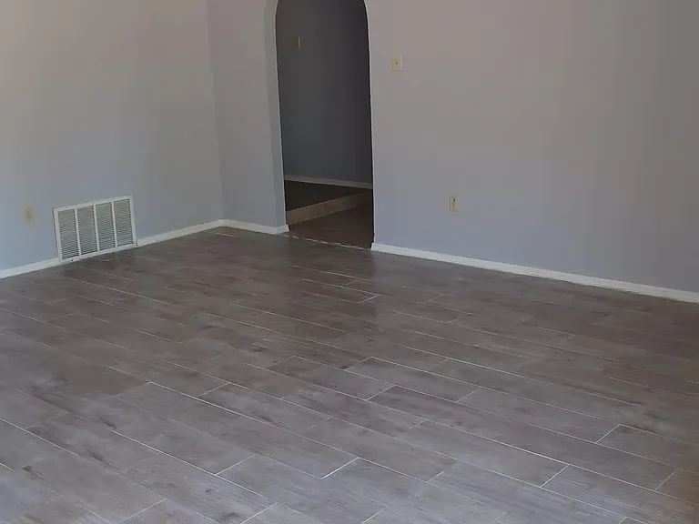 4621 NE Dearborn Ave — Photo 4