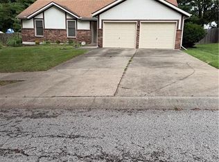 8520 N Campbell St, Kansas City, MO 64155