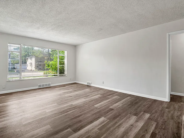 1787 Tanglewood Dr — Photo 31