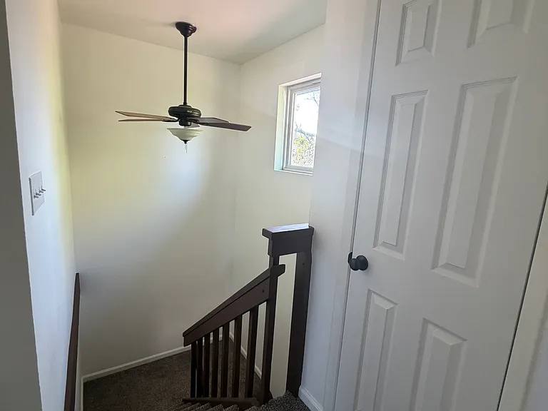 780 Excalibur St — Photo 28
