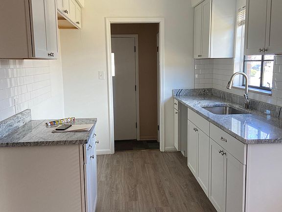 2nd image of 21746 Kingsville St
