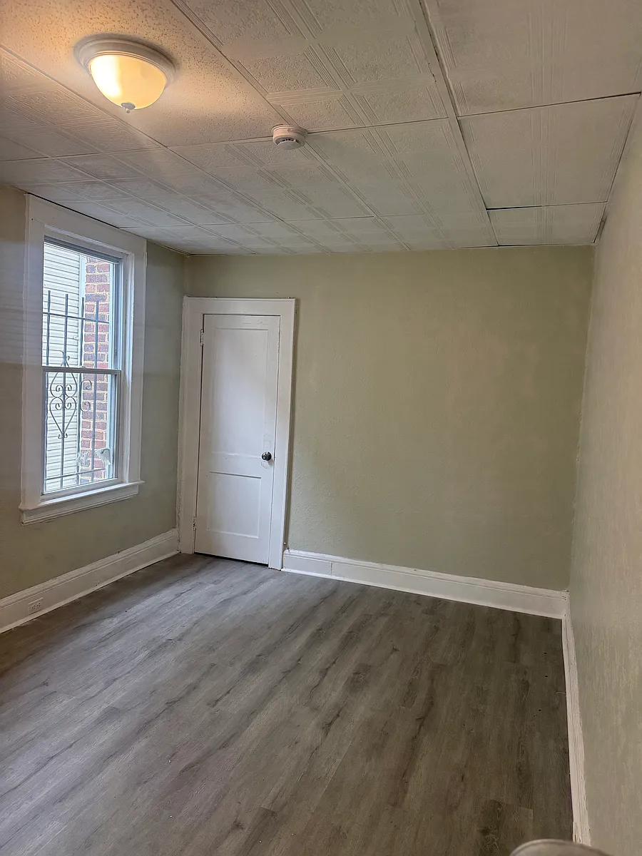 Building Photo - 193 Shepard Ave #1