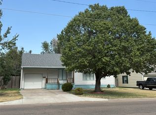 1402 N 3rd St, Garden City, KS 67846