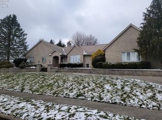 1520 Oak Run Ct, Mansfield, OH 44906
