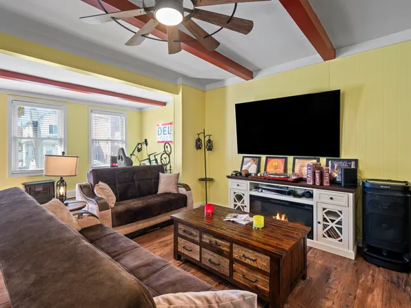 4416 Bruner Avenue image 1 of 26