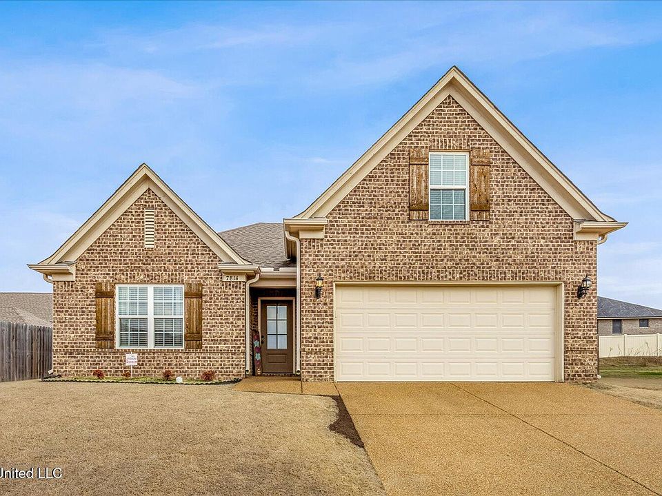 1st image of 7814 Park Valley Dr