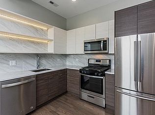 2450 W Chicago Ave #3R, Chicago, IL 60622