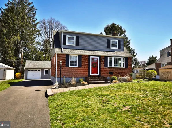 607 Delft Ln, Hatboro, PA 19040