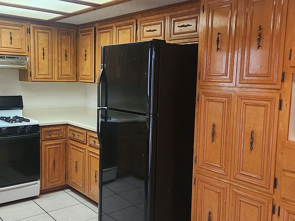 5th image of 3745 Breckenridge Dr