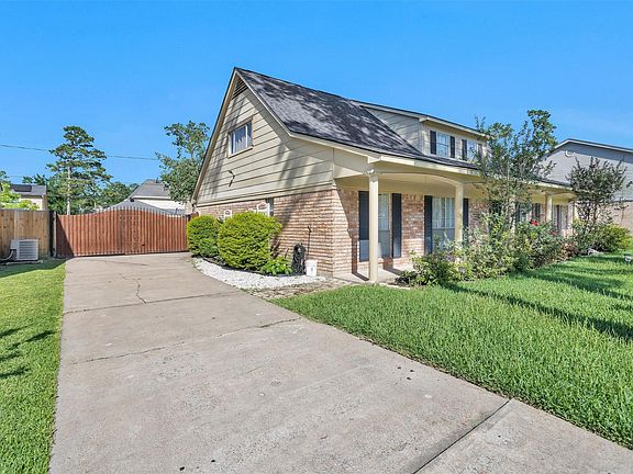 4th image of 15010 Falling Creek Dr