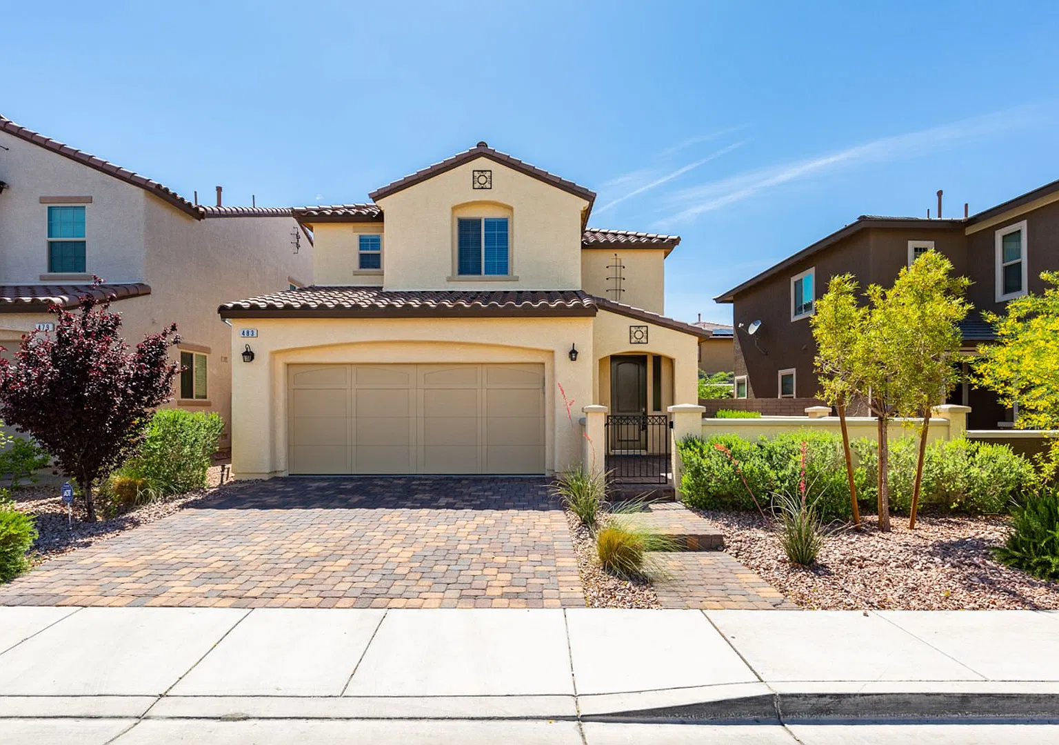 Cadence - Stylish Two Story, 4 Bd, 2.5 Ba, Home With Yard — Photo 1