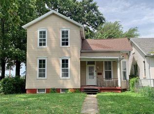 646 W North St, Decatur, IL 62522