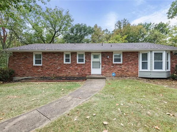 7029 Verde Dr, Kansas City, KS 66109