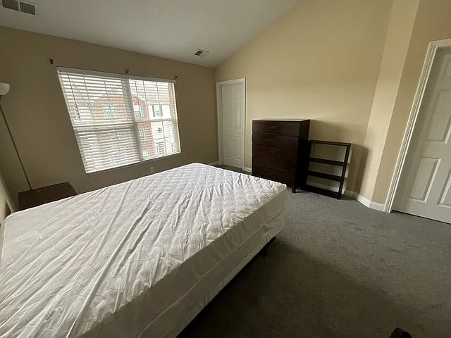424 Abbey St — Photo 10