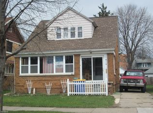 915 Lake Michigan Dr NW, Grand Rapids, MI 49504