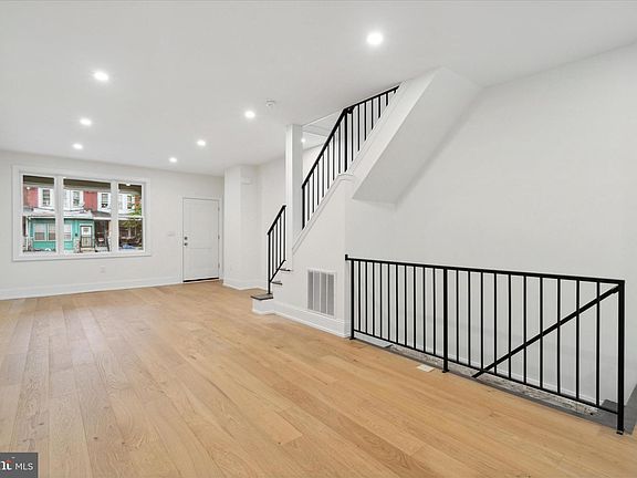 5th image of 5114 Warrington Ave