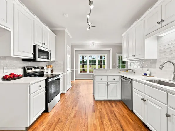 90 Fred McLeod Ln, Coats, NC 27521