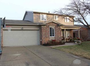 47038 Sarnus Dr, Macomb, MI 48044