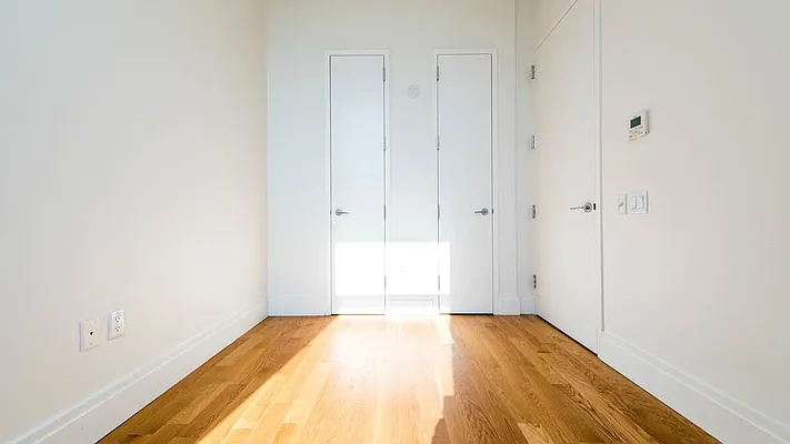 Rented by Nooklyn NYC LLC | media 46