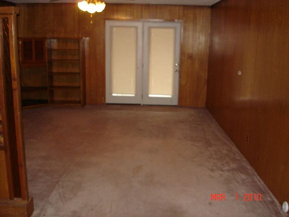 5th image of 303 NE 1st St