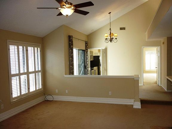 2nd image of 3820 Roman Ct