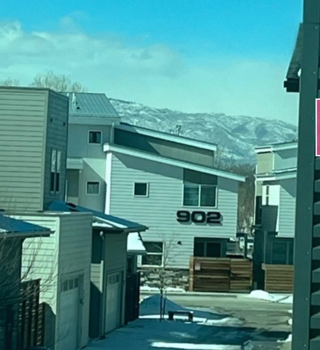 263 Osiander St — Photo 3