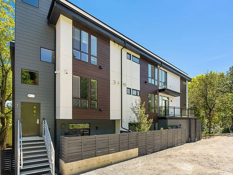 4029 Rainier Ave — Photo 27