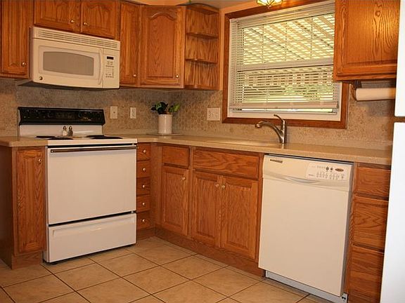 5th image of 4779 Havana Dr