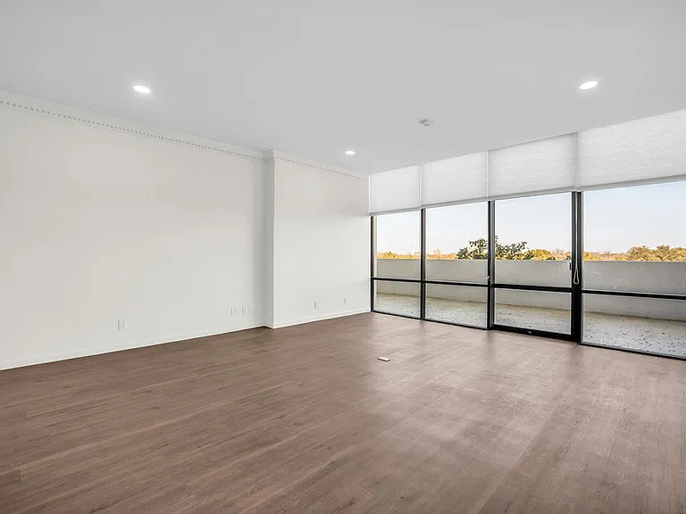 6335 W Northwest Hwy #411 — Photo 27