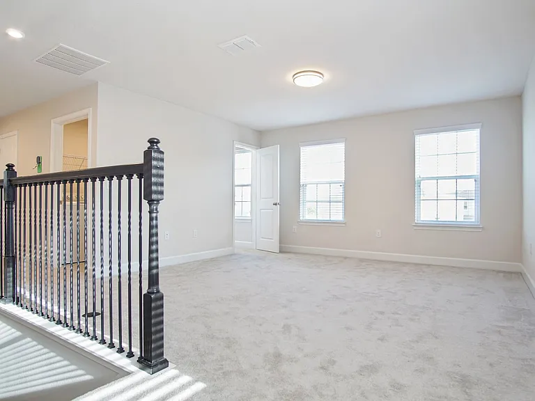 1419 Eucalyptus Way — Photo 23