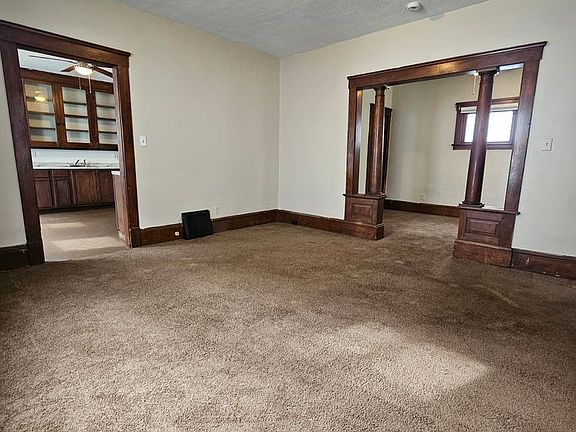 4th image of 3690 E 57th St