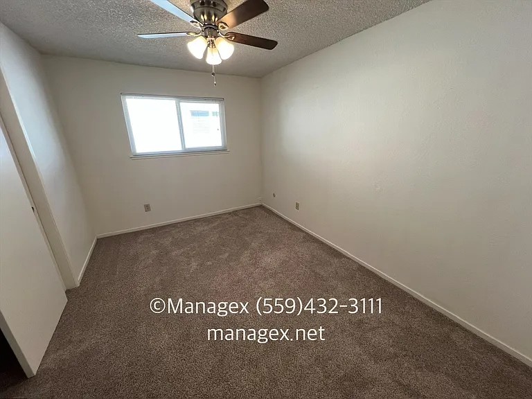 1272 W Dyer Ave — Photo 8