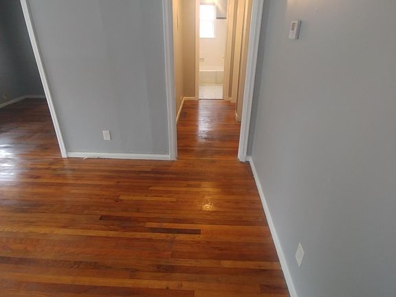 4th image of 214 Oak Forest Dr