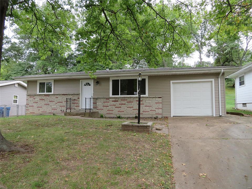 1st image of 3440 Valleywood Dr
