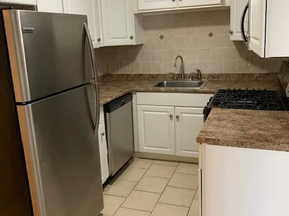 521 Smithfield Rd #307, Providence, RI 02904