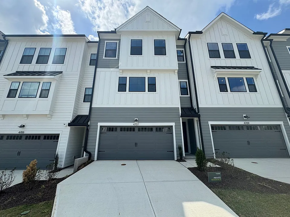 4707 Cypress Tree Ln