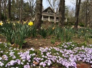 2445 N Common Dr, Fayetteville, AR 72703
