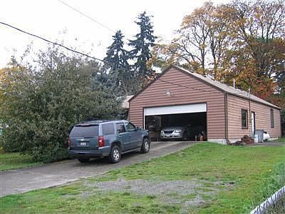 5th image of 217 Norpoint Way NE