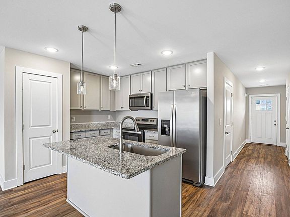 5th image of 145 Lawrence Way #175